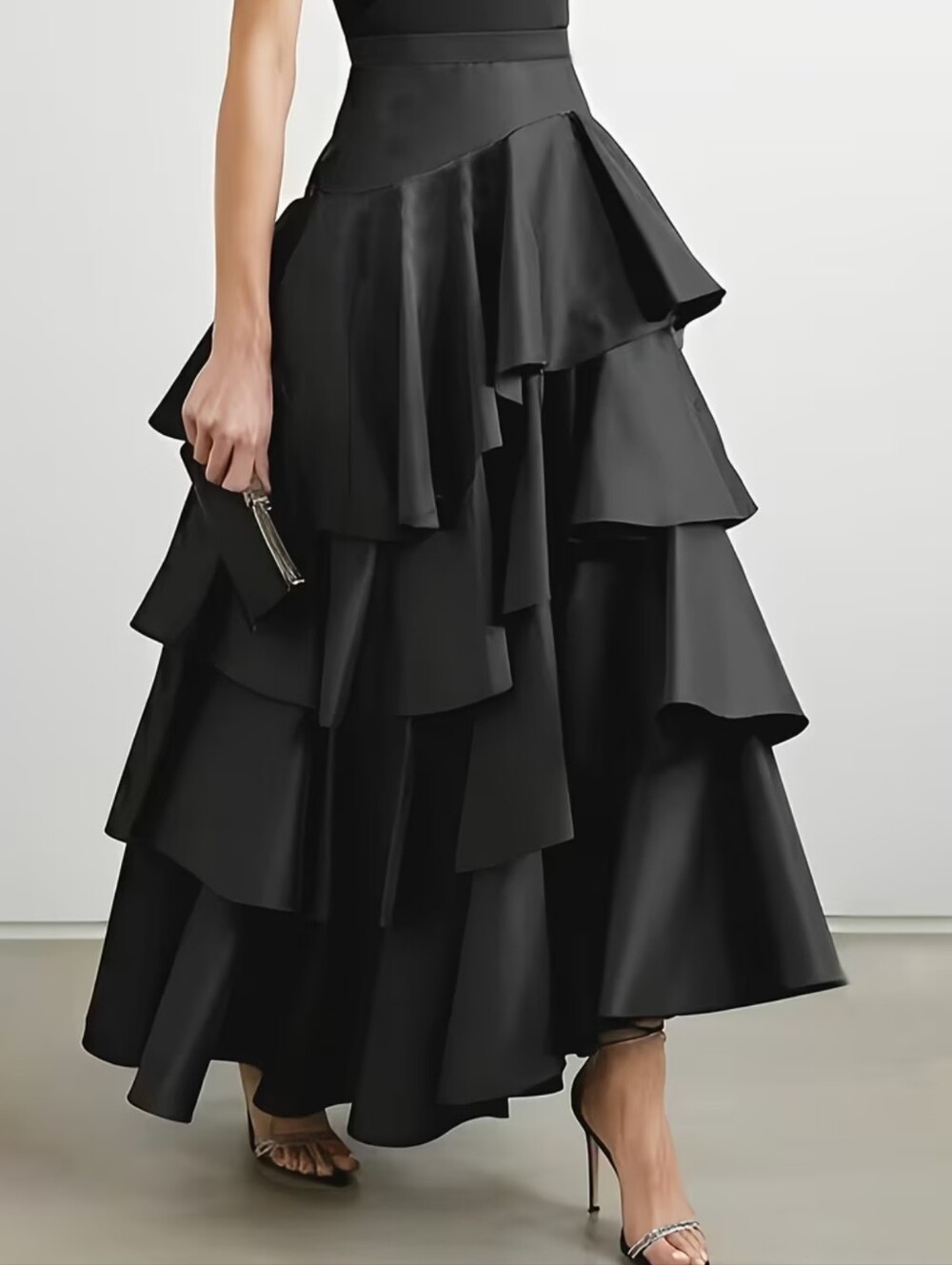 Fashionable High-Waisted Cake Skirt with a Loose Fit, Featuring a Stylish Patchw